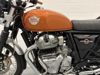 Royal Enfield Interceptor 650 2024