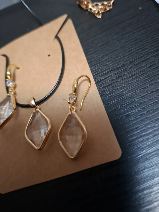 Conjunto Pendientes y Colgante cristal dorado