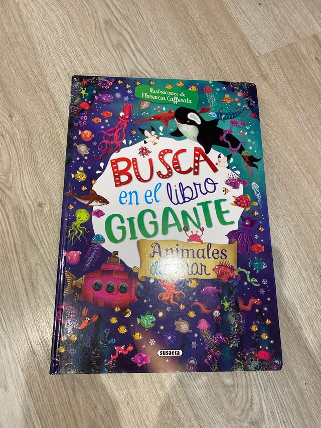 Busca en el libro gigante Animales del mar