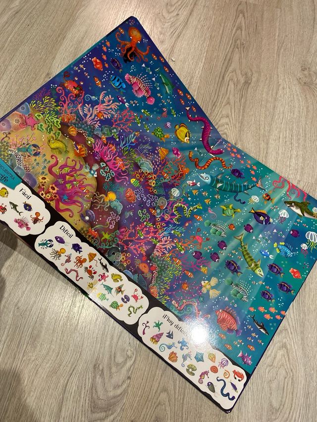 Busca en el libro gigante Animales del mar