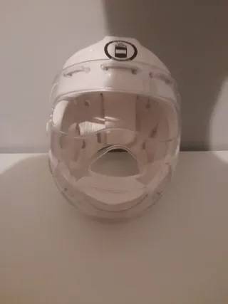 Casco Karate Blanco Transparente