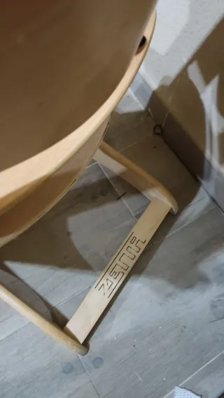 Trona Zetta madera regulable