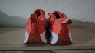 Zapatillas Nike Running Naranja y Blanco