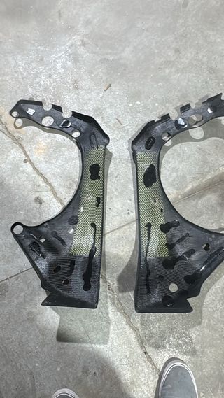 Protectores Carbono R1 2016-2025 chasis,basculante