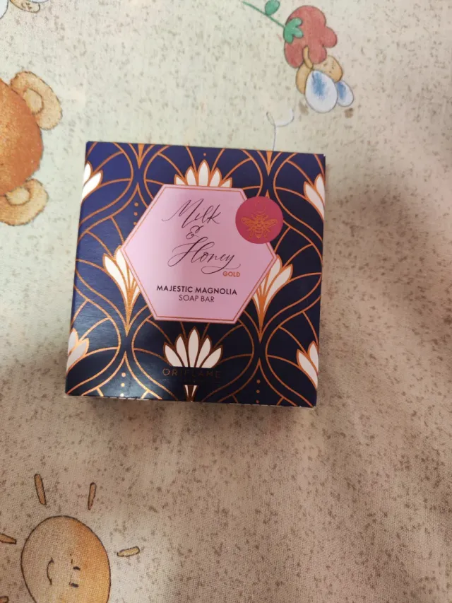 Jabón Oriflame Milk & Honey Gold