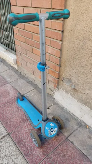 Patinete infantil Globber 3 ruedas con asiento