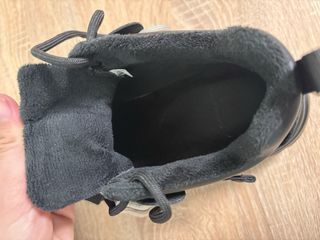 Zapatos Deportivos Negros y Beige