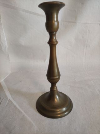 Candelabro in metallo dorato