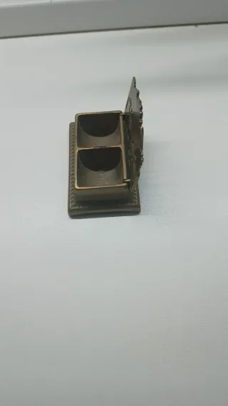 Antico porta francobolli in ottone