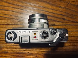 Cámara Yashica electro 35 y Vintage Cuero Negra