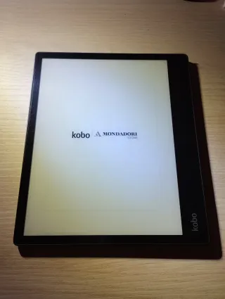 Kobo Elipsa e-reader pack