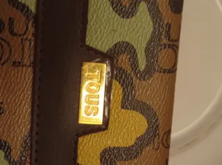 Cartera Tous Multicolor, no tiene caja de allí su
