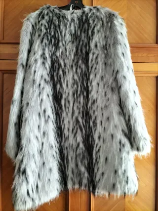 Chaquetón pelo sintético talla 44