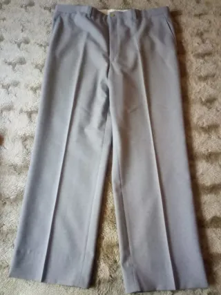 Traje de hombre gris