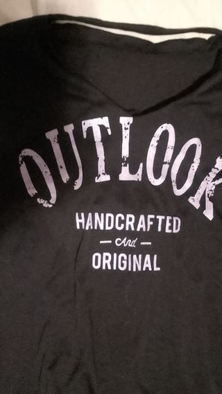 Camiseta negra Outlook Shein