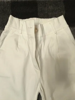 Pantalón blanco ajustable