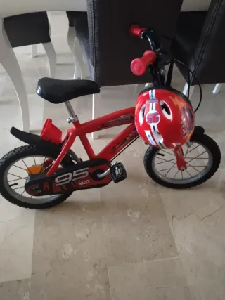 Bicicleta Rayo Mcqueen con ruedines