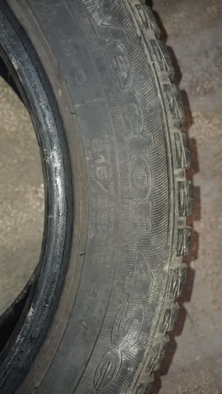 Pneumatici usati Goodyear vector