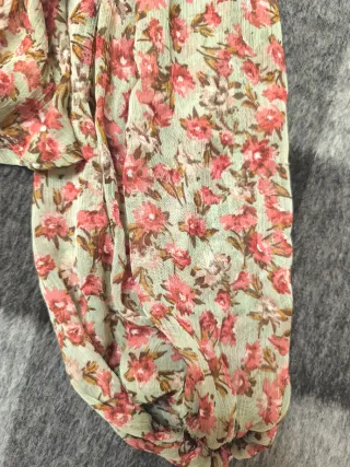 Blusa floral Stradivarius