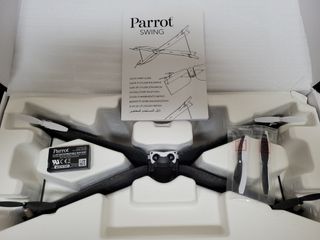Parrot SWING Dron con Mando Flypad