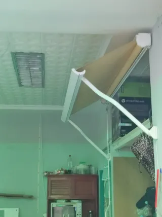 SE VENDE VARIOS MODELOS DE TOLDOS POR JUBILACIÓN