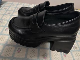 Zapatos negros plataforma tacón