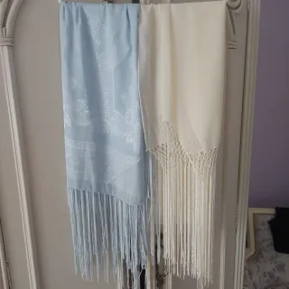 3 Chales de fiesta rojos y negros