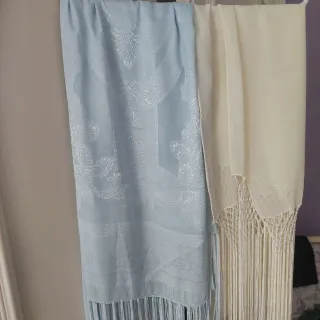 3 Chales de fiesta rojos y negros