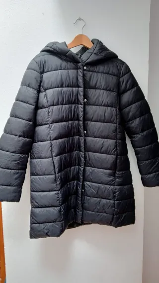 Giubbotto lungo imbottito con cappuccio