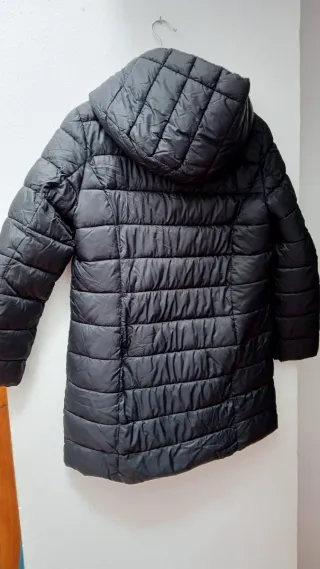 Giubbotto lungo imbottito con cappuccio