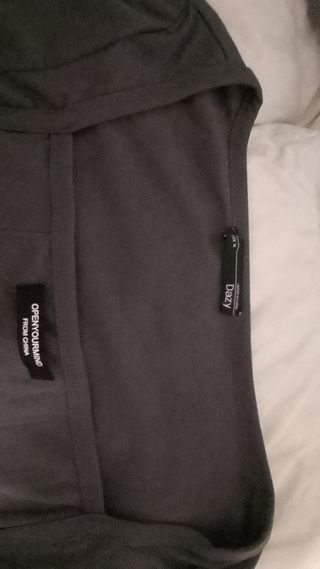 Camiseta gris cuello cuadrado M