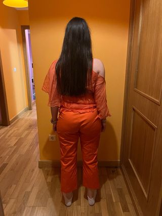 Traje naranja de fiesta