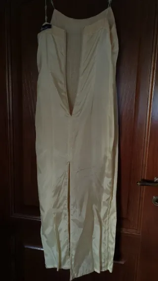 Abito giallo cangiante