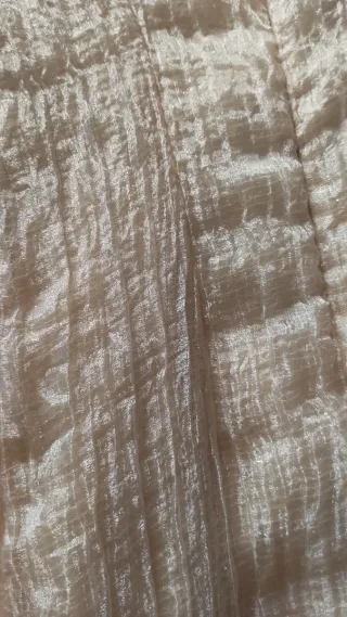 Abito giallo cangiante