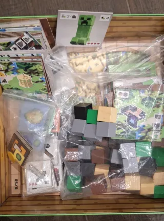 Juego de mesa Minecraft Builders & Biomes +2 Libro