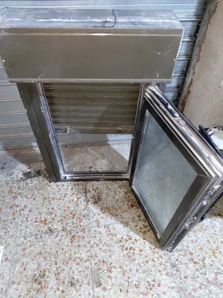 Ventana aluminio.60x1m