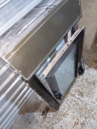 Ventana aluminio.60x1m