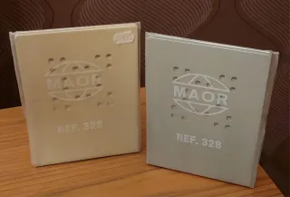 SUJETA LIBROS SIN ESTRENAR (8 € CADA PAREJA)