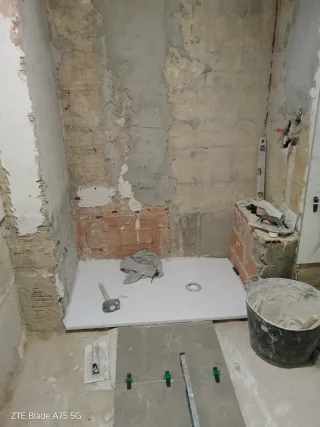 Cambio de bañera por  plato de ducha. Valencia
