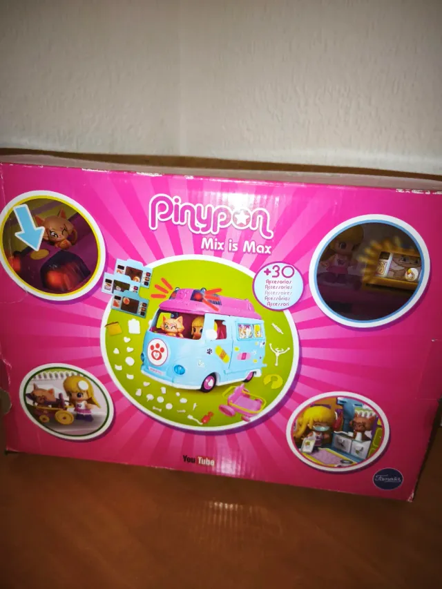 Pinypon Ambulancia Mascotas Mix is Max
