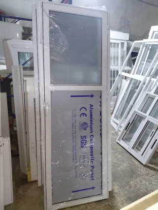 Puertas de aluminio con cristal