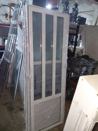 Puertas de aluminio con cristal