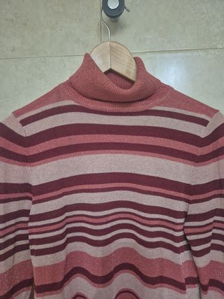 Jersey de rayas cuello alto brillante