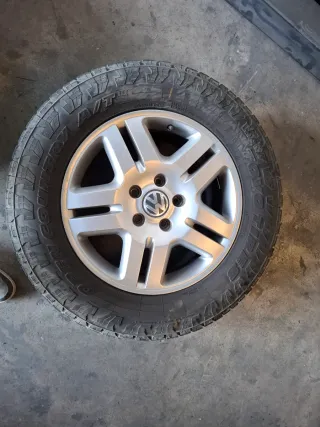 3 Llantas en 18 VW Touareg V6 BKS