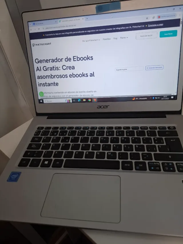 Ordenador portátil Acer Plata y Negro