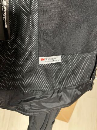 Chaqueta Moto Bering Mujer Negra. Protecciones.