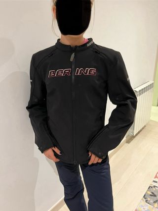 Chaqueta Moto Bering Mujer Negra. Protecciones.