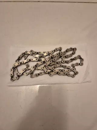 Cadena Shimano XTR seminueva