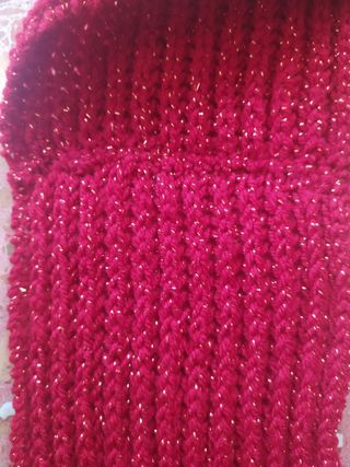 Bufanda roja brillante