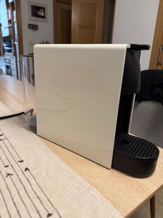 Cafetera Nespresso Krups XN1101 Essenza